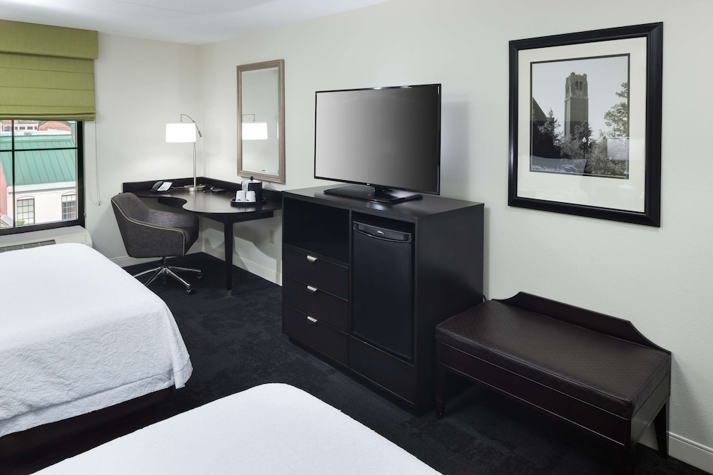 Hampton Inn & Suites Gainesville Downtown 20/55
