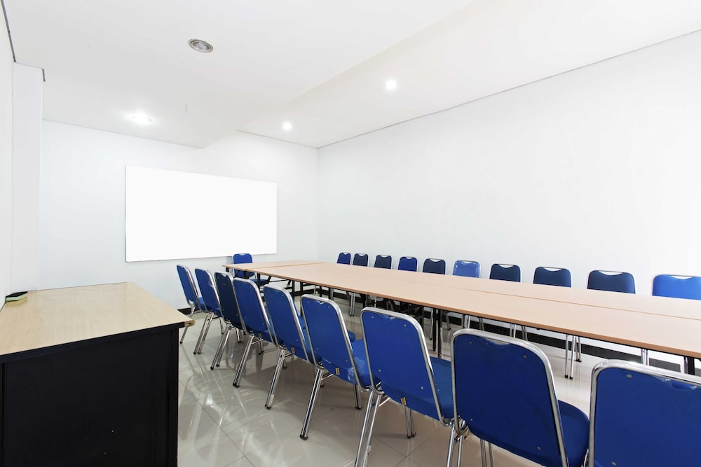 Reddoorz Plus Jalan Pemuda Jakarta 32/34