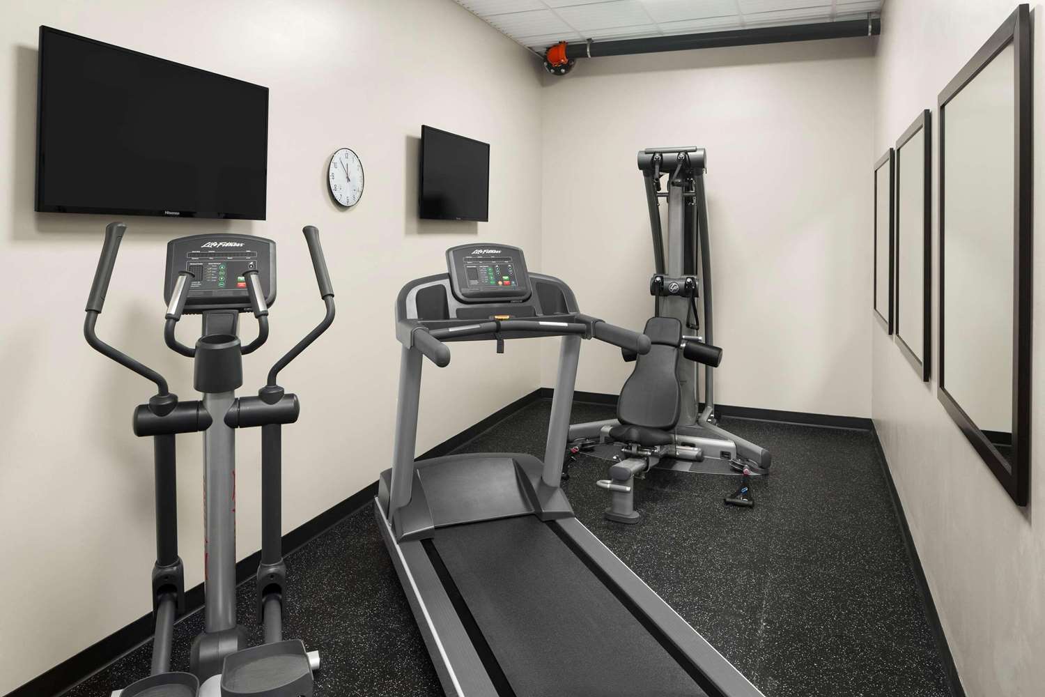 Country Inn & Suites By Radisson Gatlinburg TN 5/9