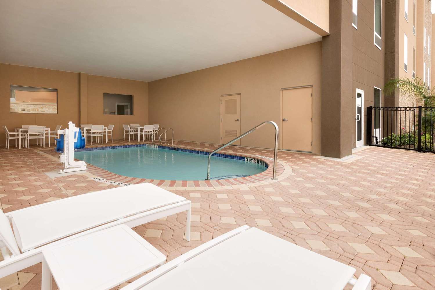 Country Inn & Suites by Radisson, Katy - Houston West 16/24