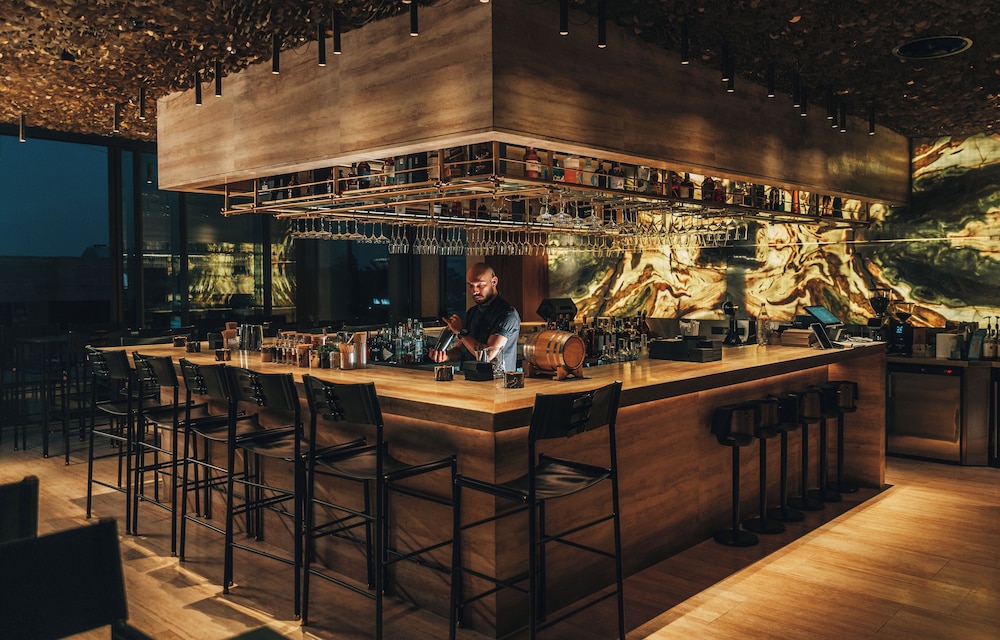 M Boutique Hotel - Adults Only 56/60