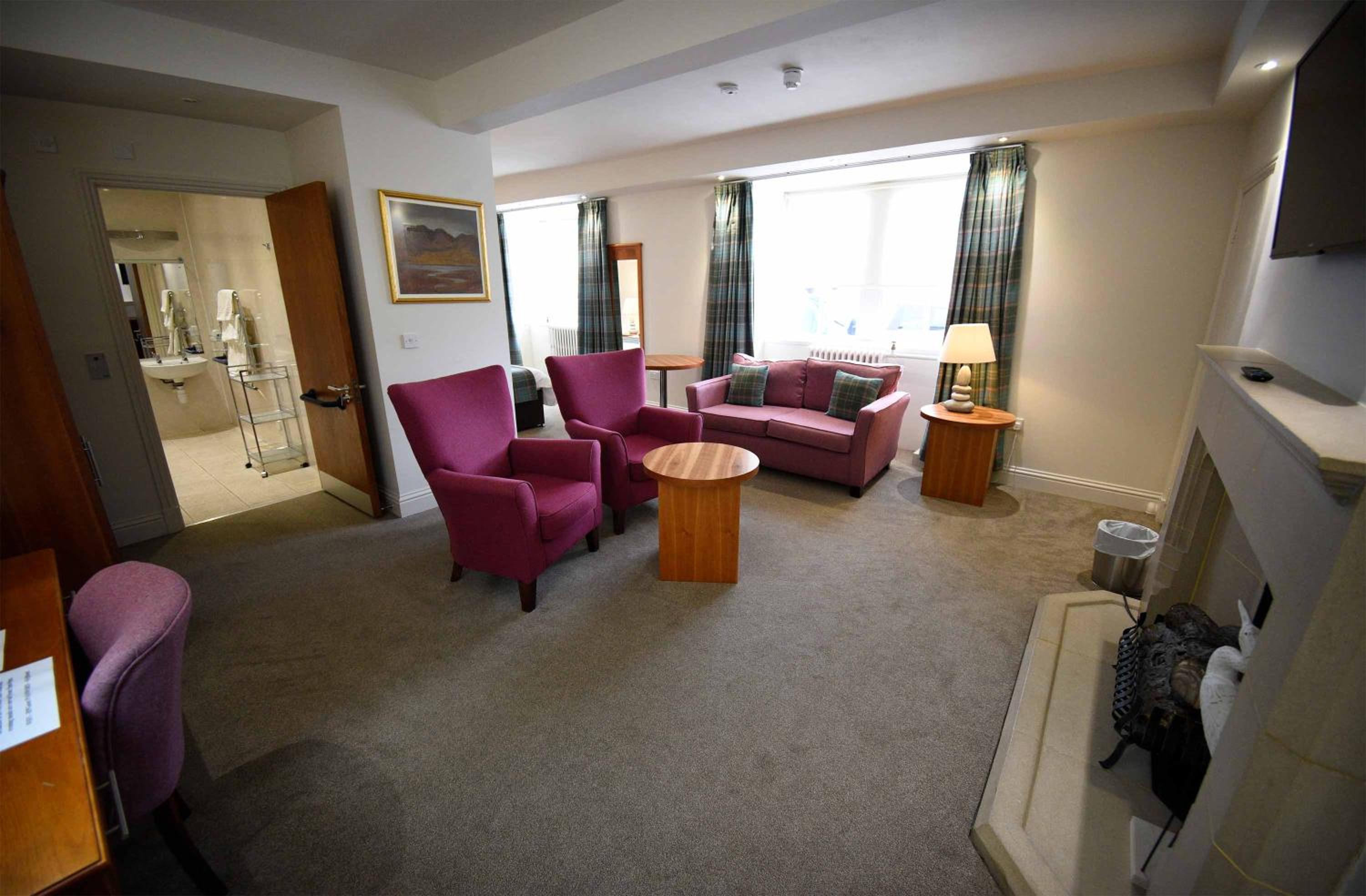 The Royal Hotel, Portree 33/55