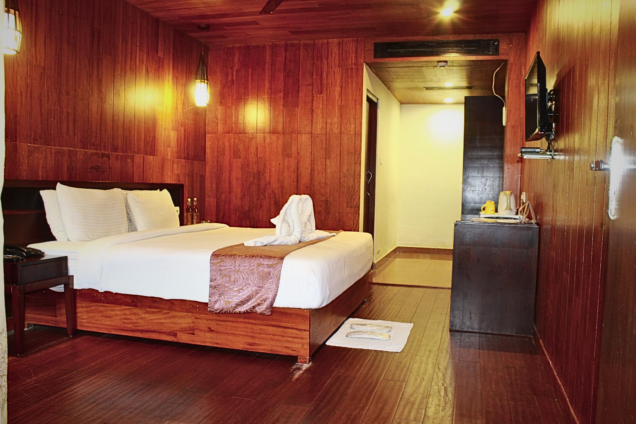 Poolside Room