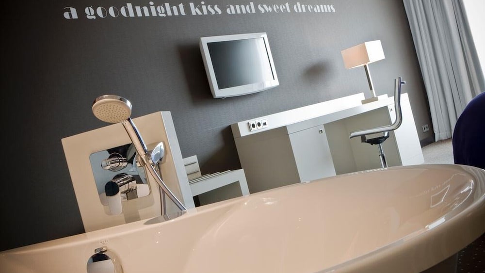 Van der Valk Hotel Apeldoorn De Cantharel 38/48