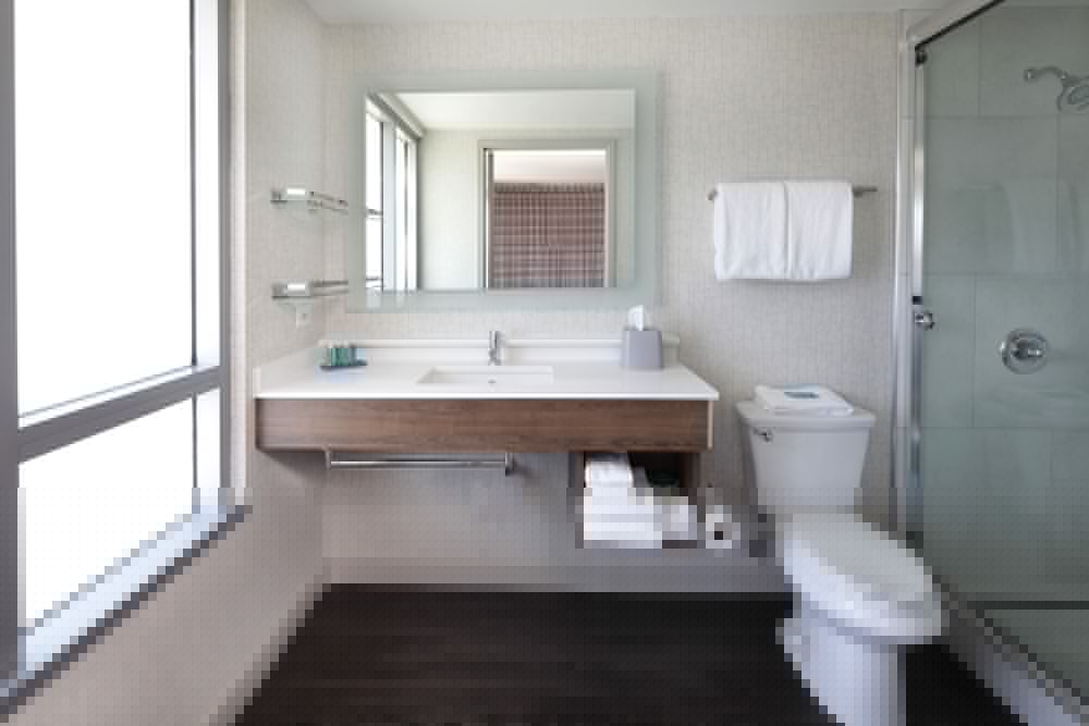 Holiday Inn Express and Suites Fishermans Wharf 12/59