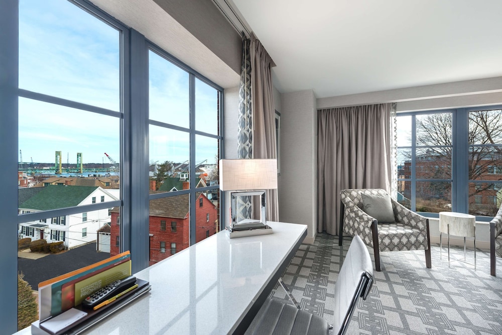 Hilton Garden Inn Portsmouth Downtown 28/54
