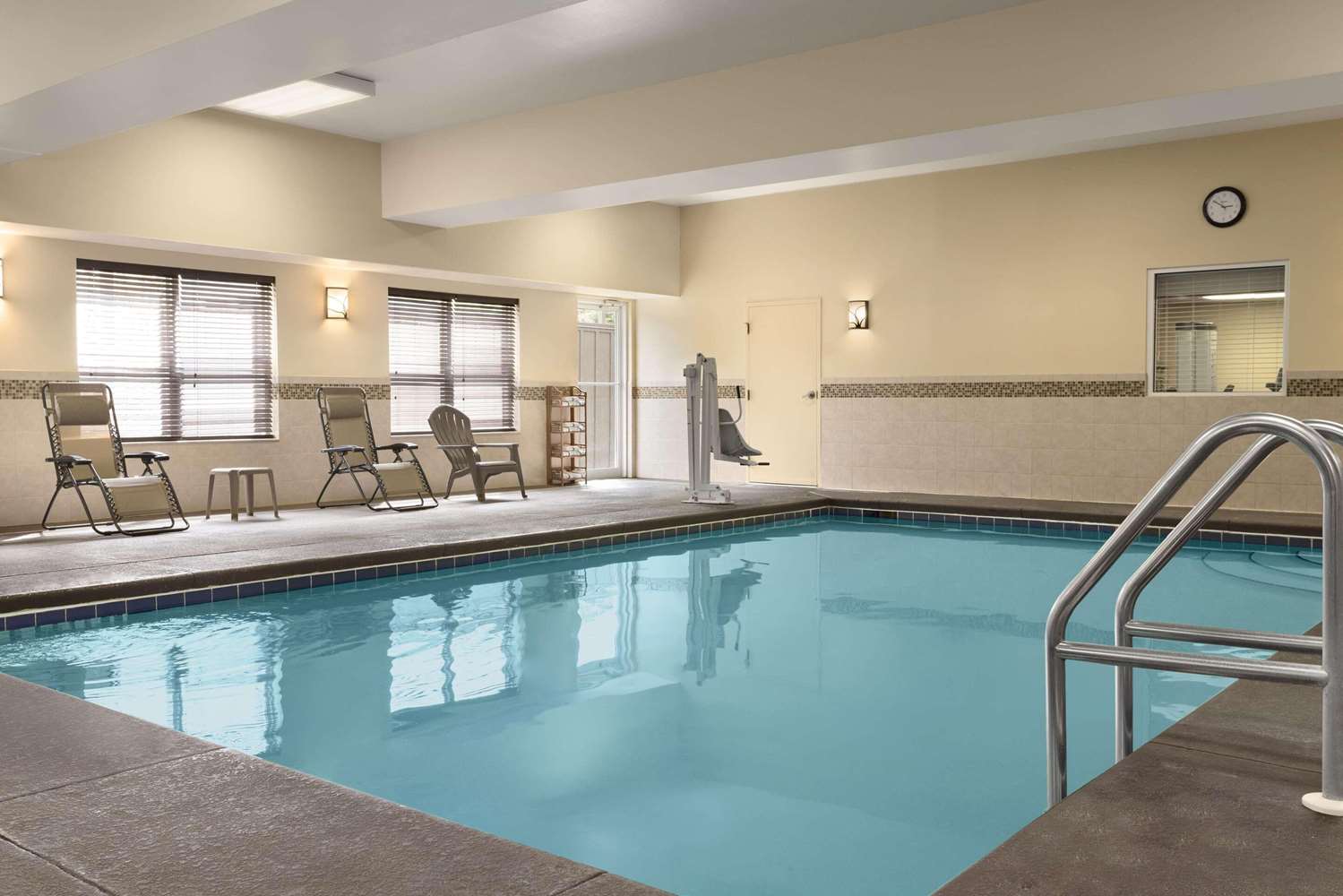 Comfort Inn & Suites Dothan Northside Plaza 10/24