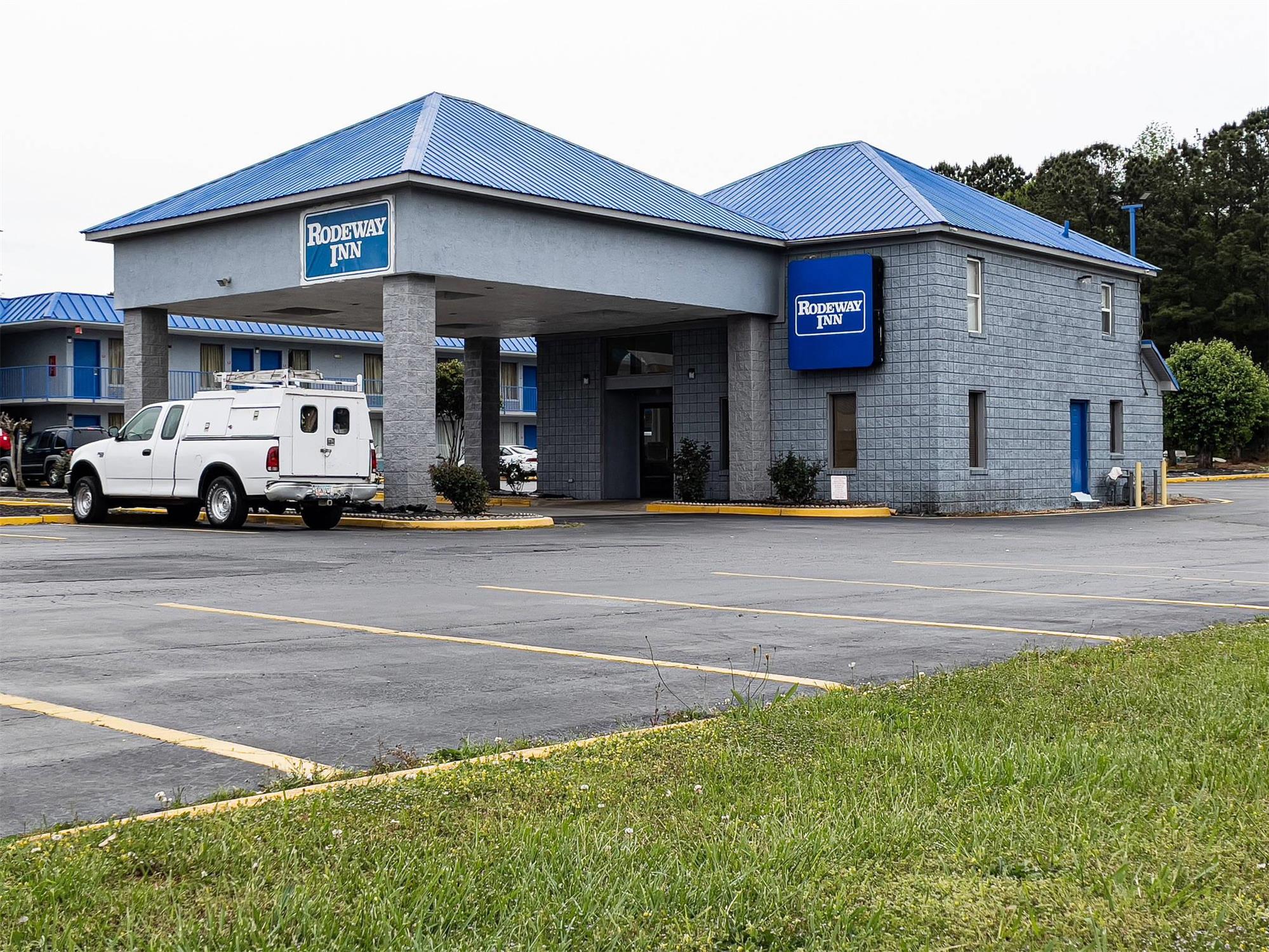 Rodeway Inn & Suites Carrollton, GA 37/42