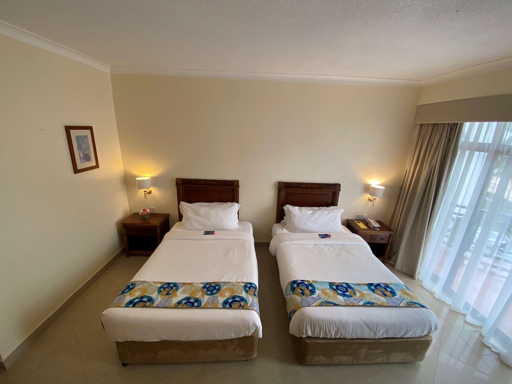 Golden Tulip Dar Es Salaam 20/71