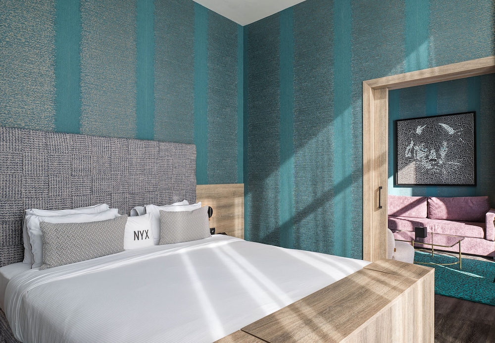 Heaven, Deluxe, Suite, Queen Bed, Sea View, Sofa, Lounge Access
