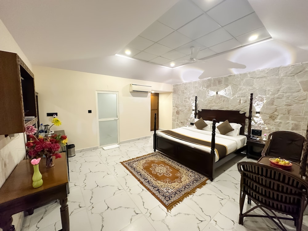 Ranthambhore National Resort 15/73