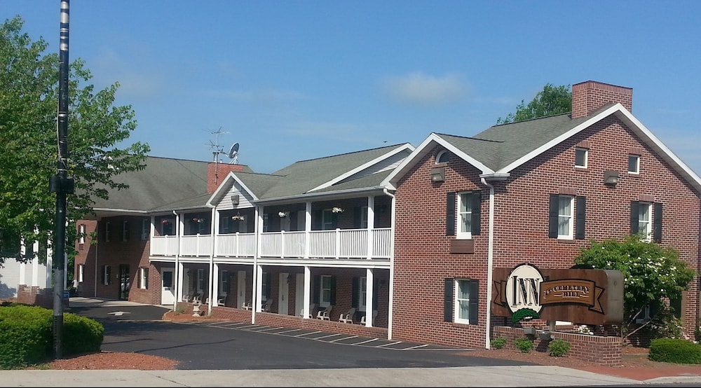 Inn at Cemetery Hill 6/50