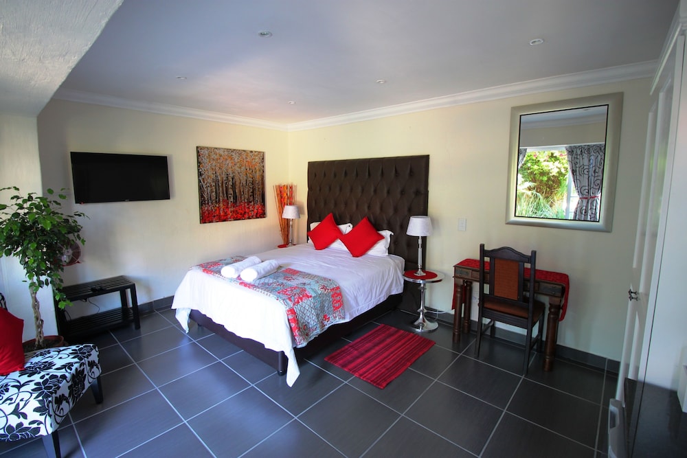 House On Morninghill 9/33