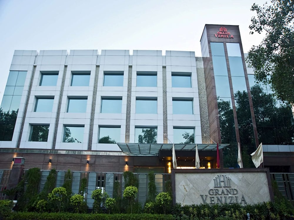 Venizia Sarovar Portico (ex Grand Venizia) 2/55