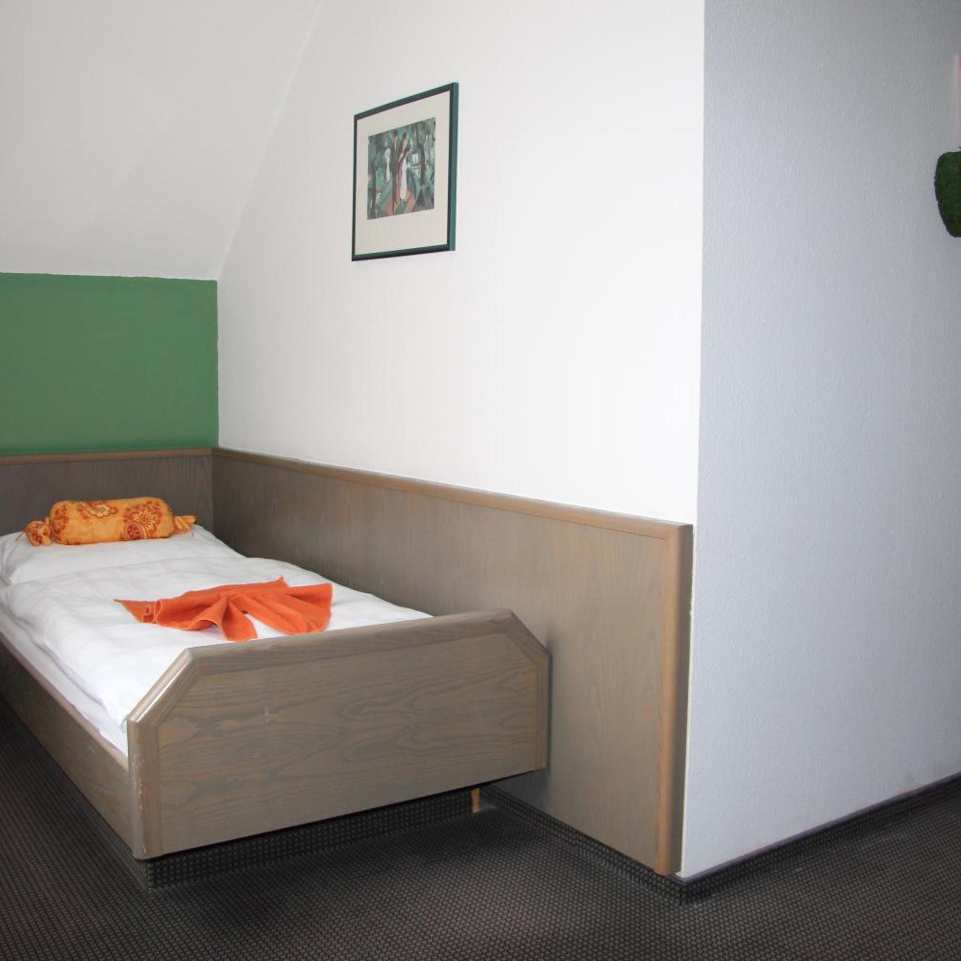 Room, Single