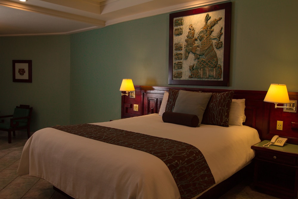 Estero Beach Hotel & Resort 12/70