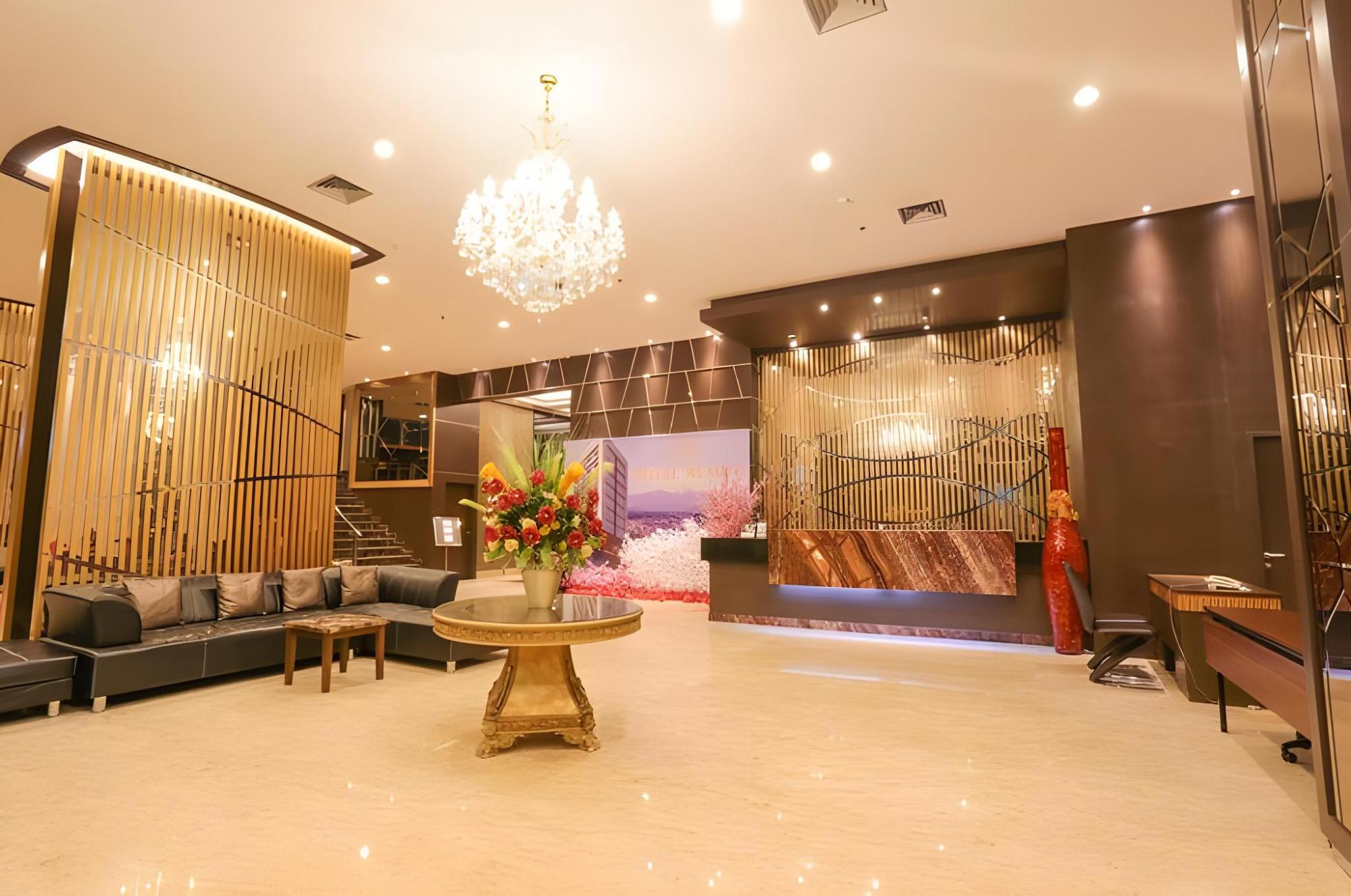 HOTEL REMCY PANAKKUKANG MAKASSAR 38/58