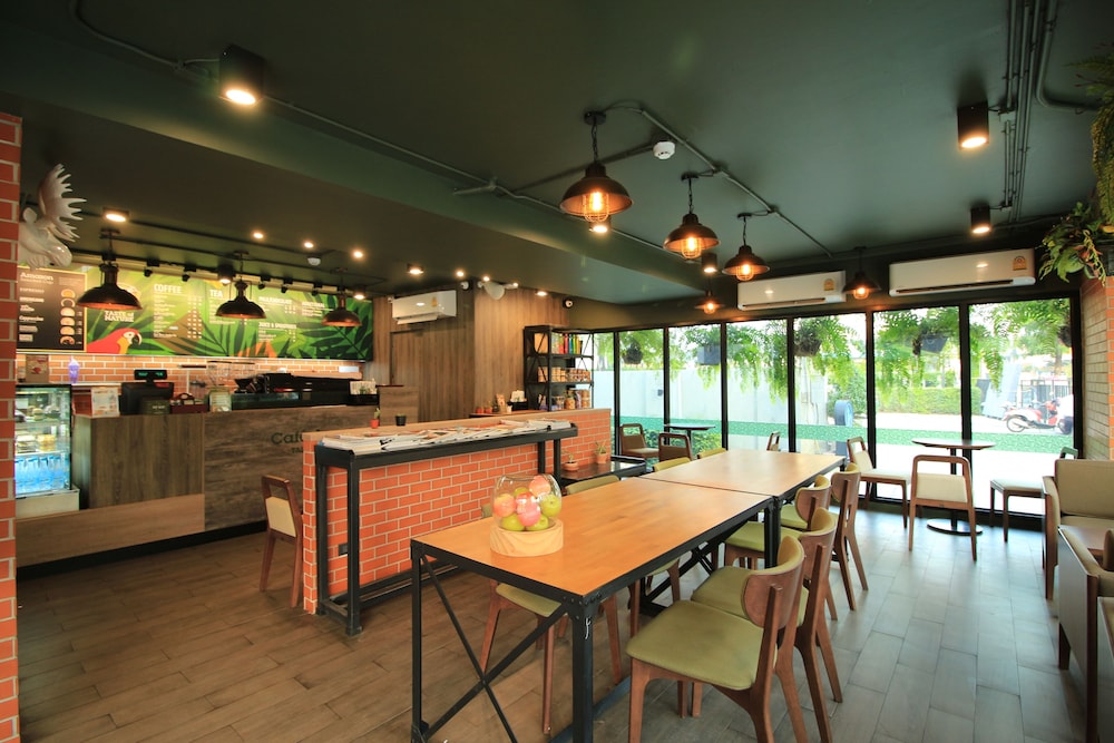 Xen Hotel Nakhon Pathom 61/66