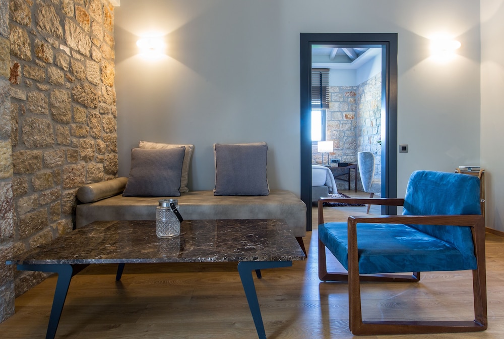Anthemion Suites And Villas 33/50