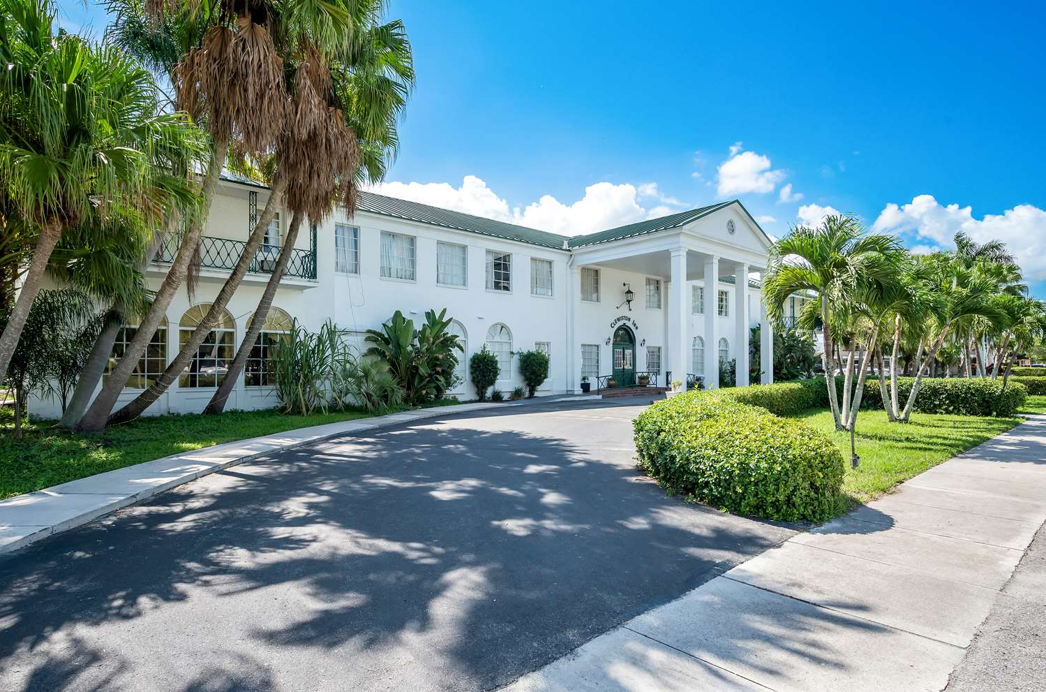 Americas Best Value Inn Historic Clewiston Inn 54/56