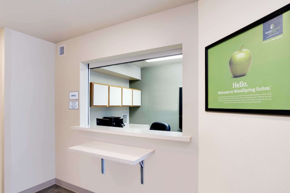 WoodSpring Suites Cincinnati Fairfield 22/22