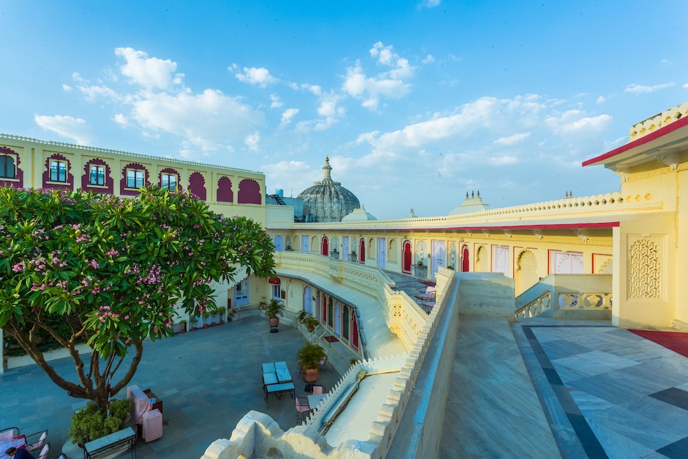 Shiv Niwas Palace 66/71