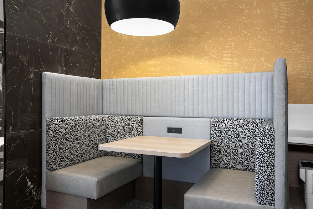 Home2 Suites by Hilton Big Spring 39/45