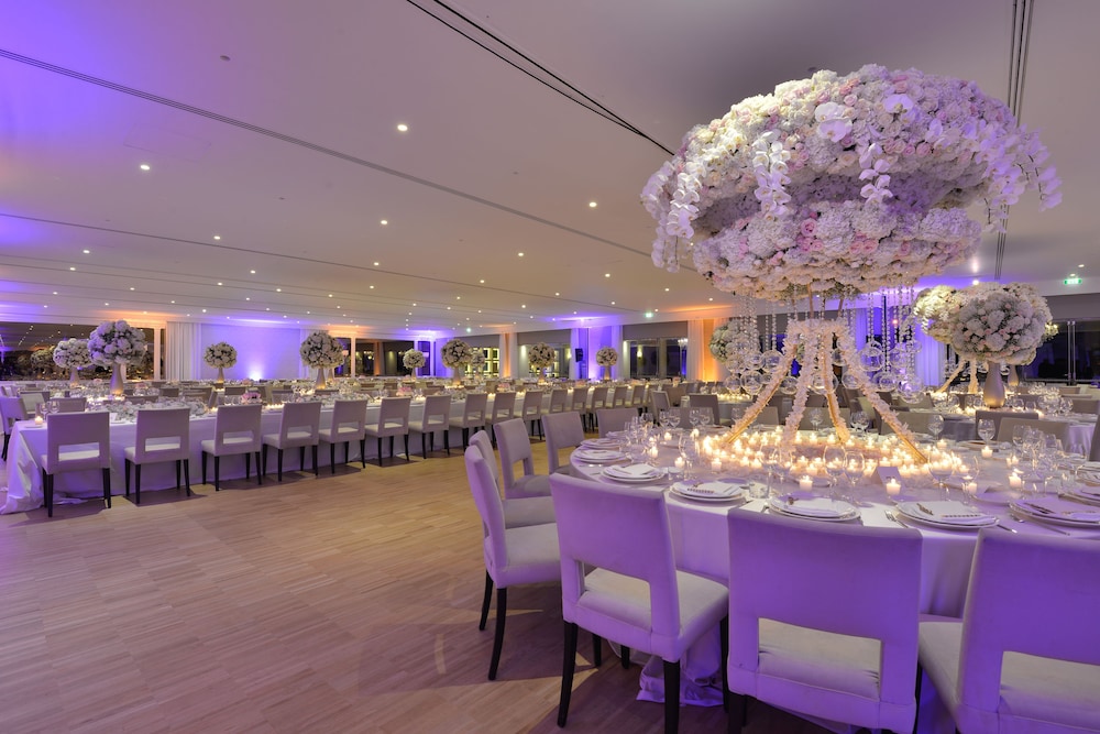 Savoy Beach Hotel 35/50