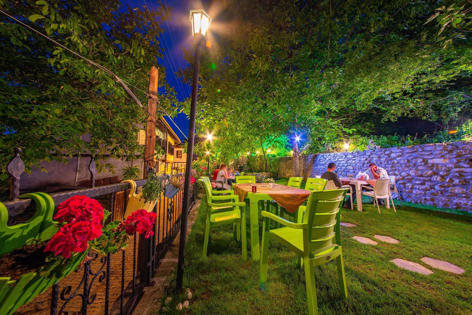 Beyzade Konak Otel 25/27