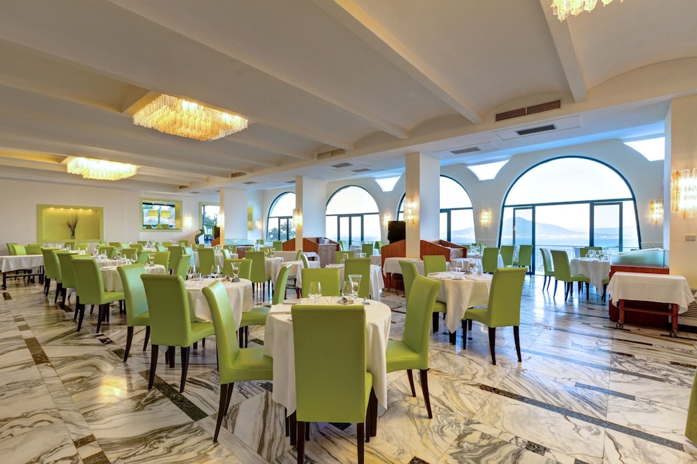 Grand Hotel President 54/69