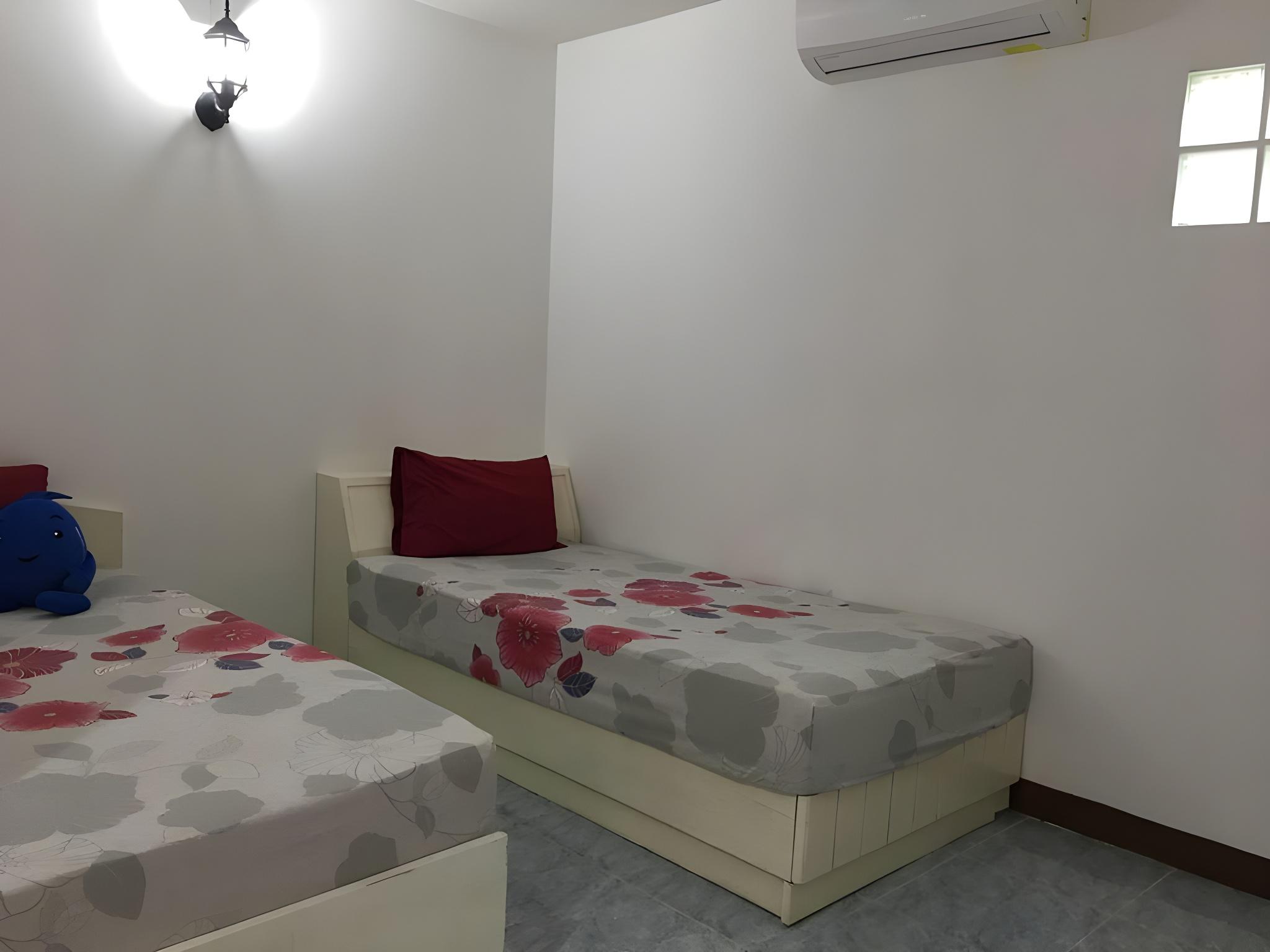 Room, King Bed