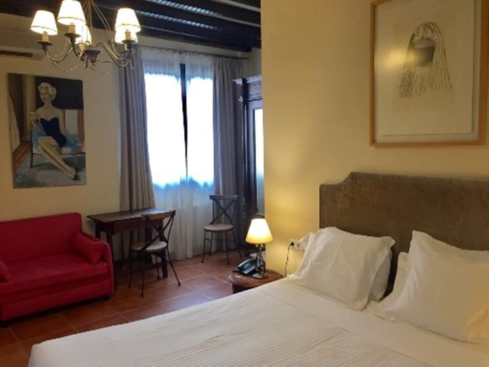 Hotel Palacio de Santa Ines 21/75