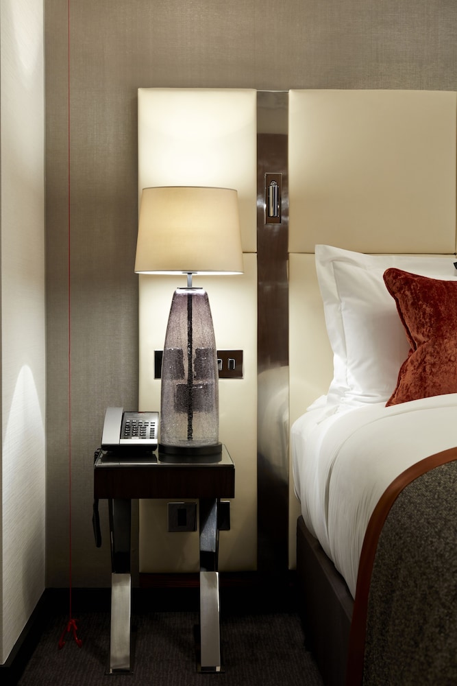 Hyatt Regency London Albert Embankment 24/67