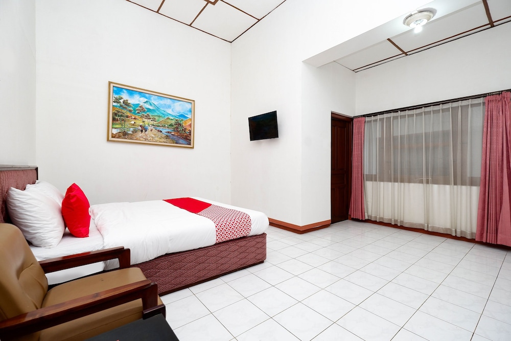 Super OYO Capital O 1644 Hotel Griya Kencana 29/59