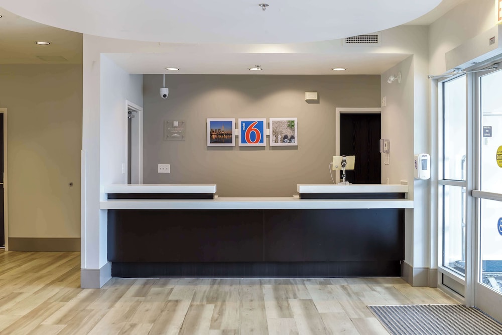 Lobby at Motel6 Headingley, MB - Winnipeg West, HEADINGLEY (WINNIPEG) - MANITOBA