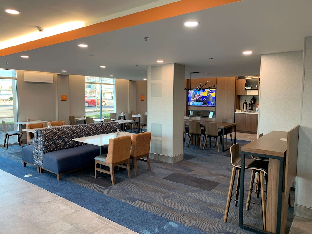 La Quinta Inn And Suites By Wyndham Springfield 33/46