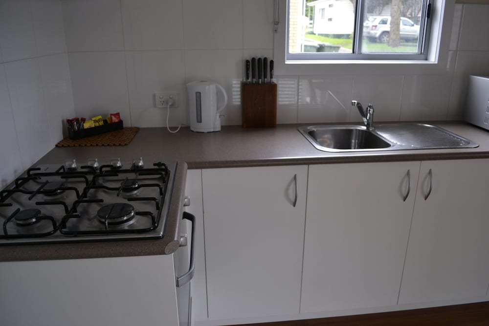 PORTLAND HOLIDAY VILLAGE 26/50