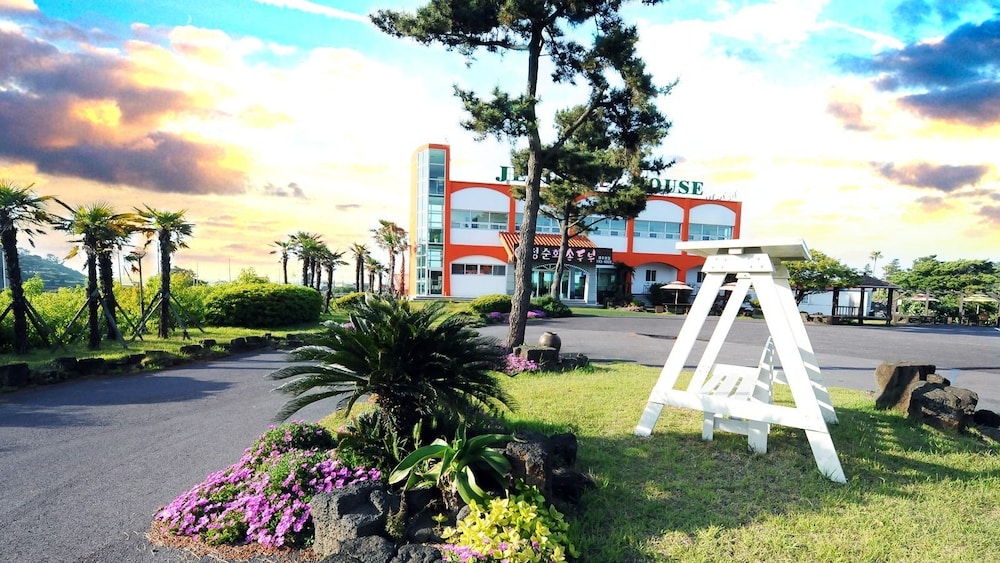 Jeju Feel House 45/50