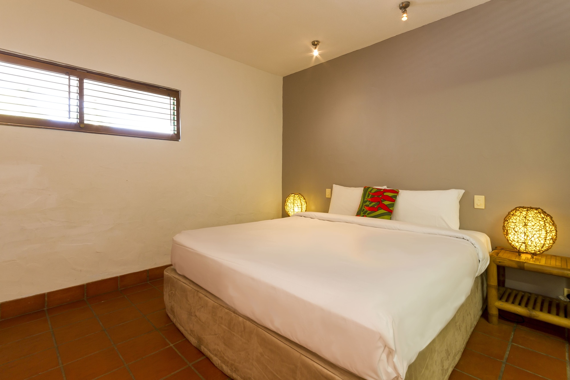 Tropical, Family, Apartment, King and Queen Bed