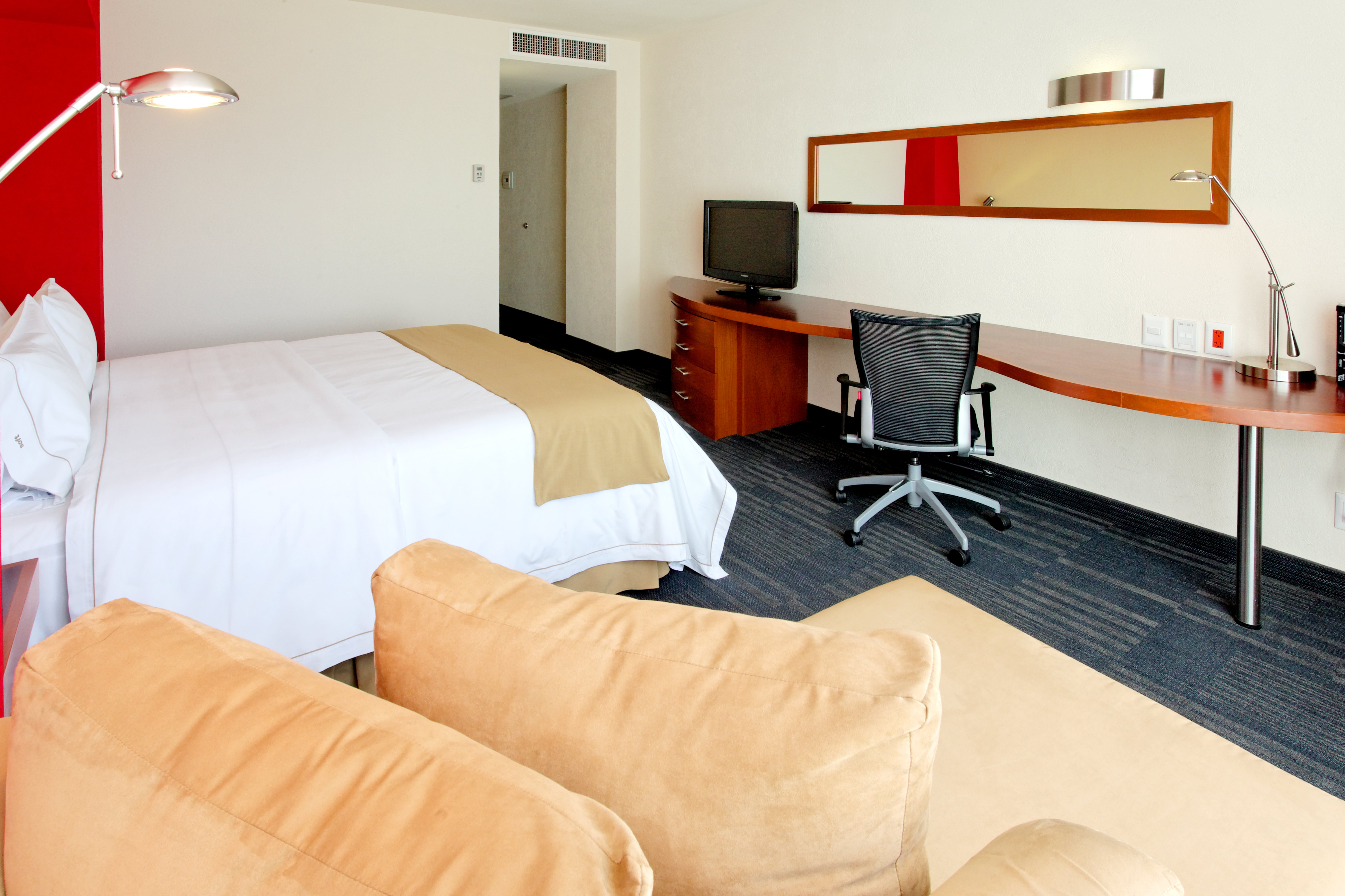 Holiday Inn Express Guadalajara Expo 26/72