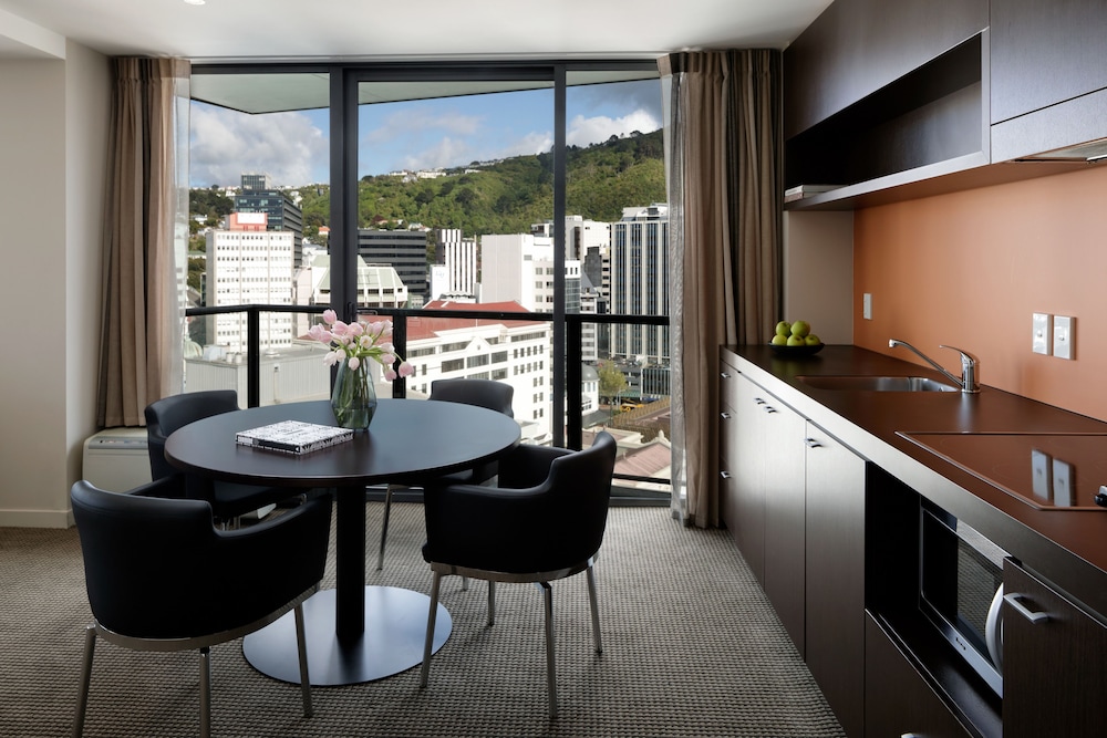 Rydges Wellington 58/69