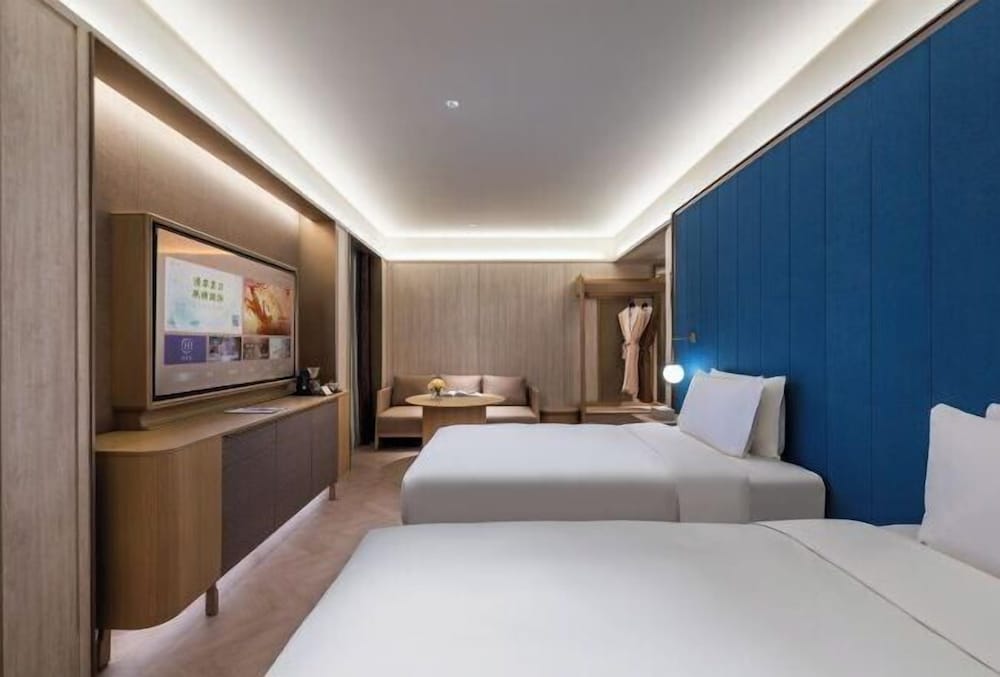 Orange Crystal Hotel (North the Bund East Daming Road) 12/59