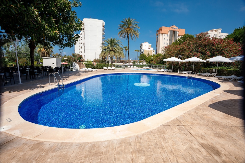 Tres Anclas Apts 44/50