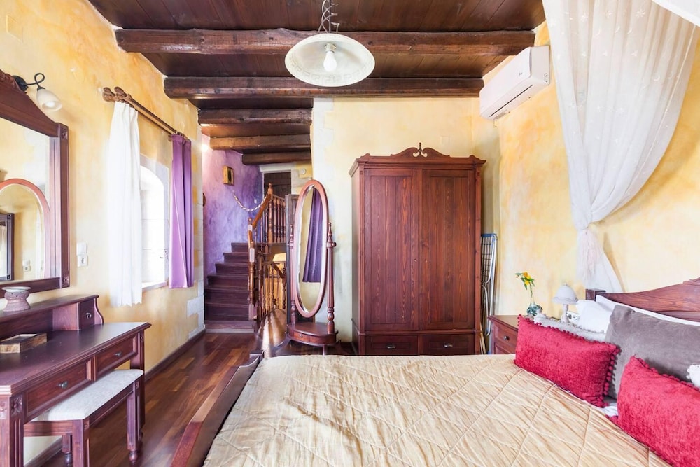 Samonas Traditional Villas 18/50