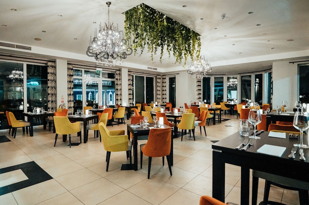 The Spa Hotel 36/50