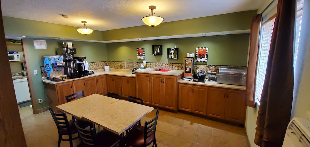 Americas Best Value Inn 34/49