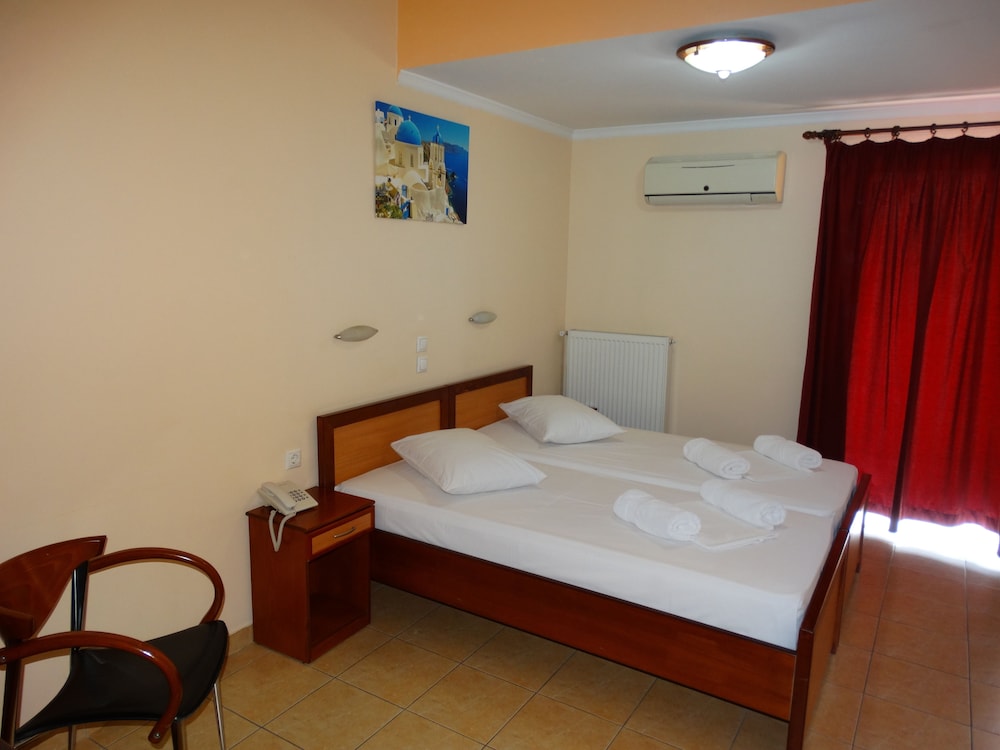 Faros 1 Hotel 16/67