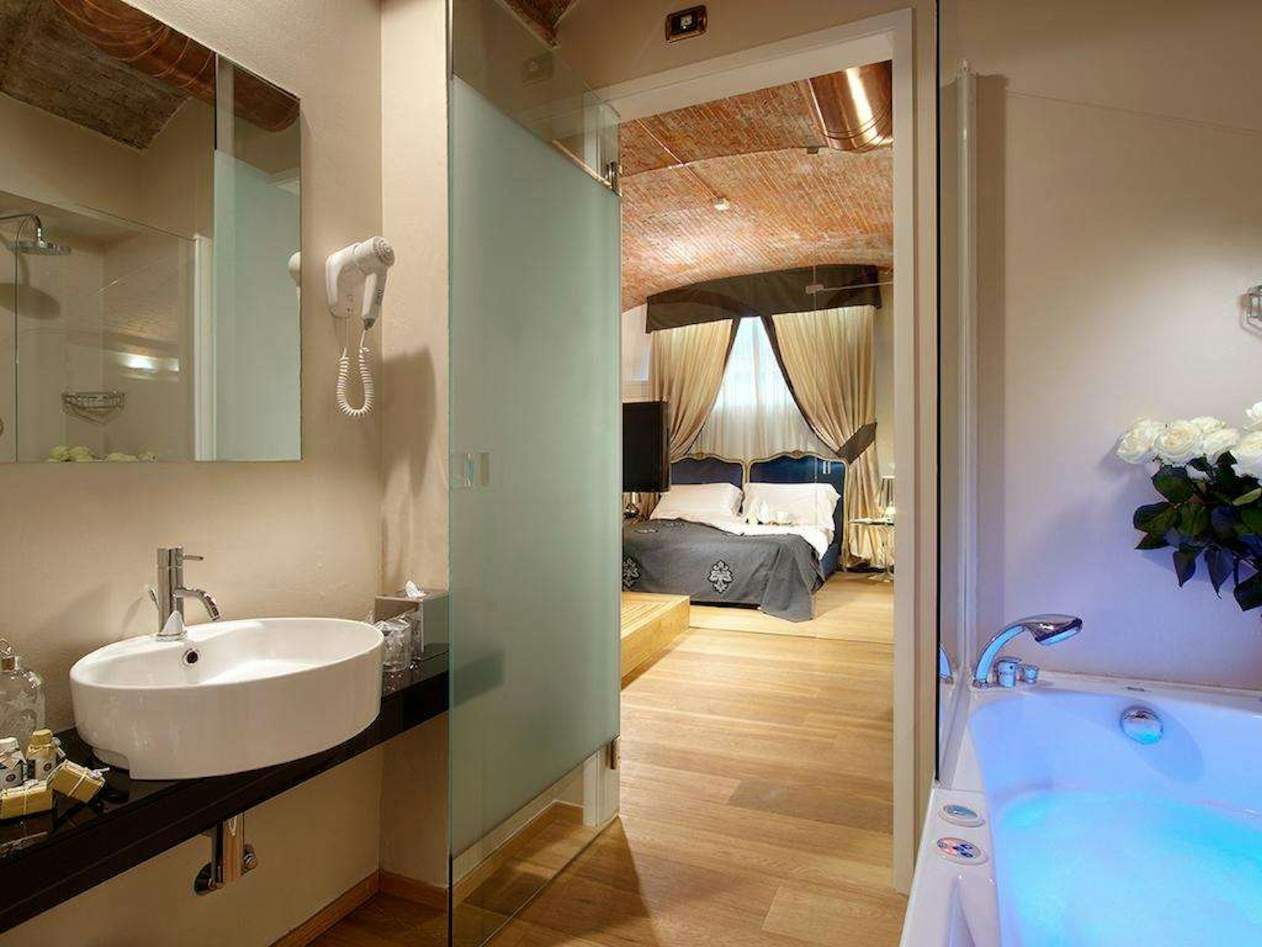 Graziella Patio Hotel 62/63