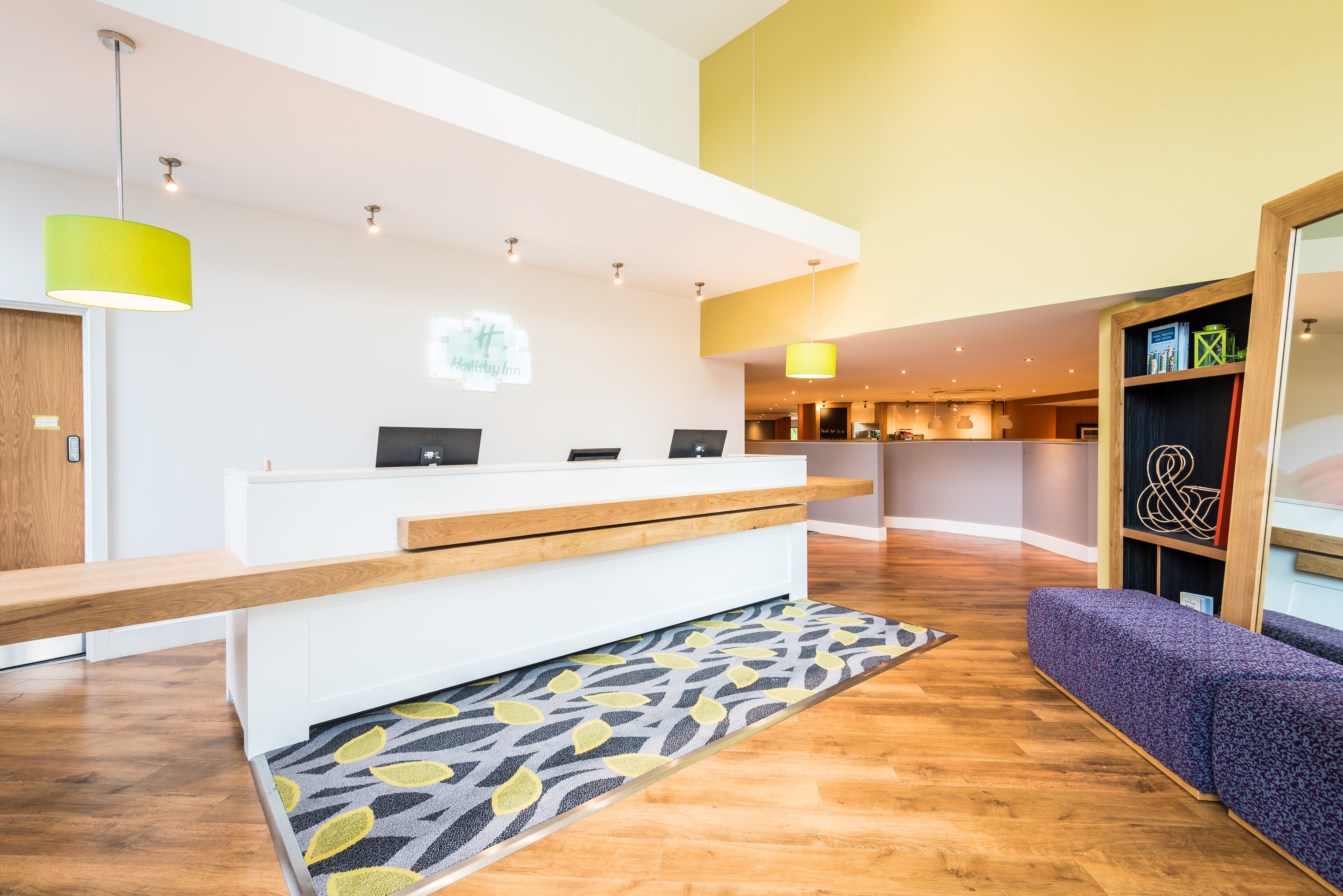 Holiday Inn Lancaster 13/75