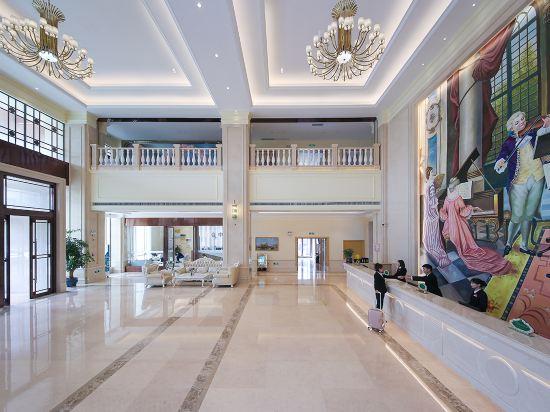 Vienna International Hotel (Wuhan Yangluo new port) 8/40